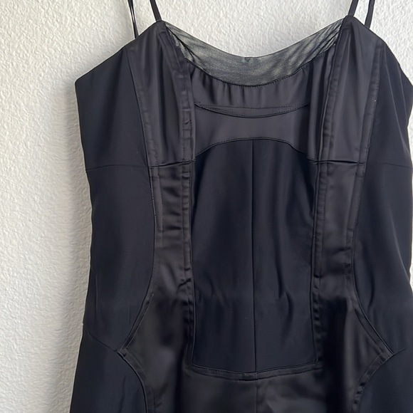NWOT Nicole Miller Collection | Form-Fitting Cocktail Dress with Detail - Black - Picture 9 of 10